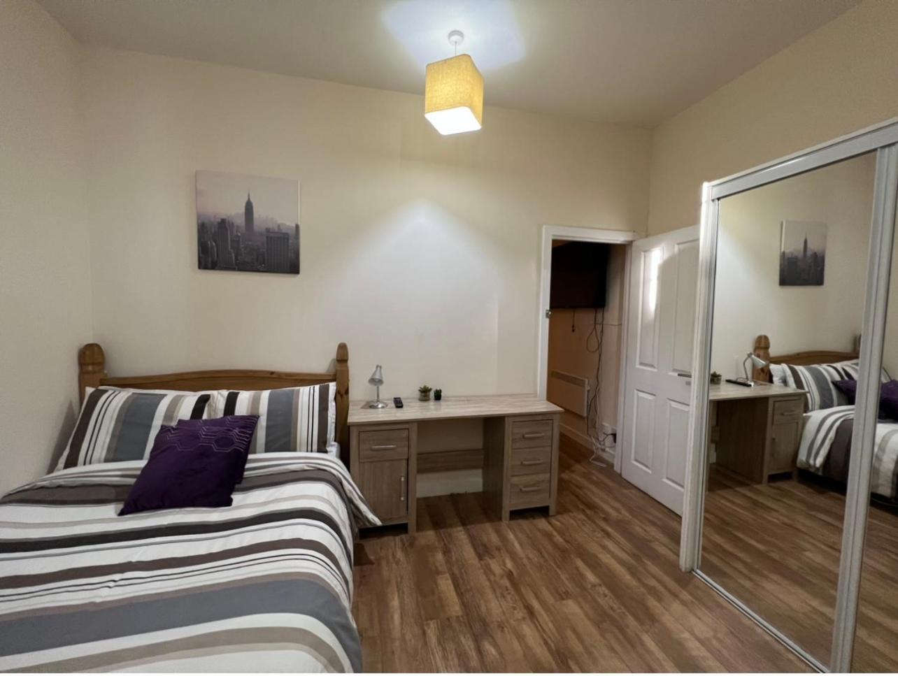 Aberdeen Stay Central 2-Bedrooms Apt-No Party Exterior photo