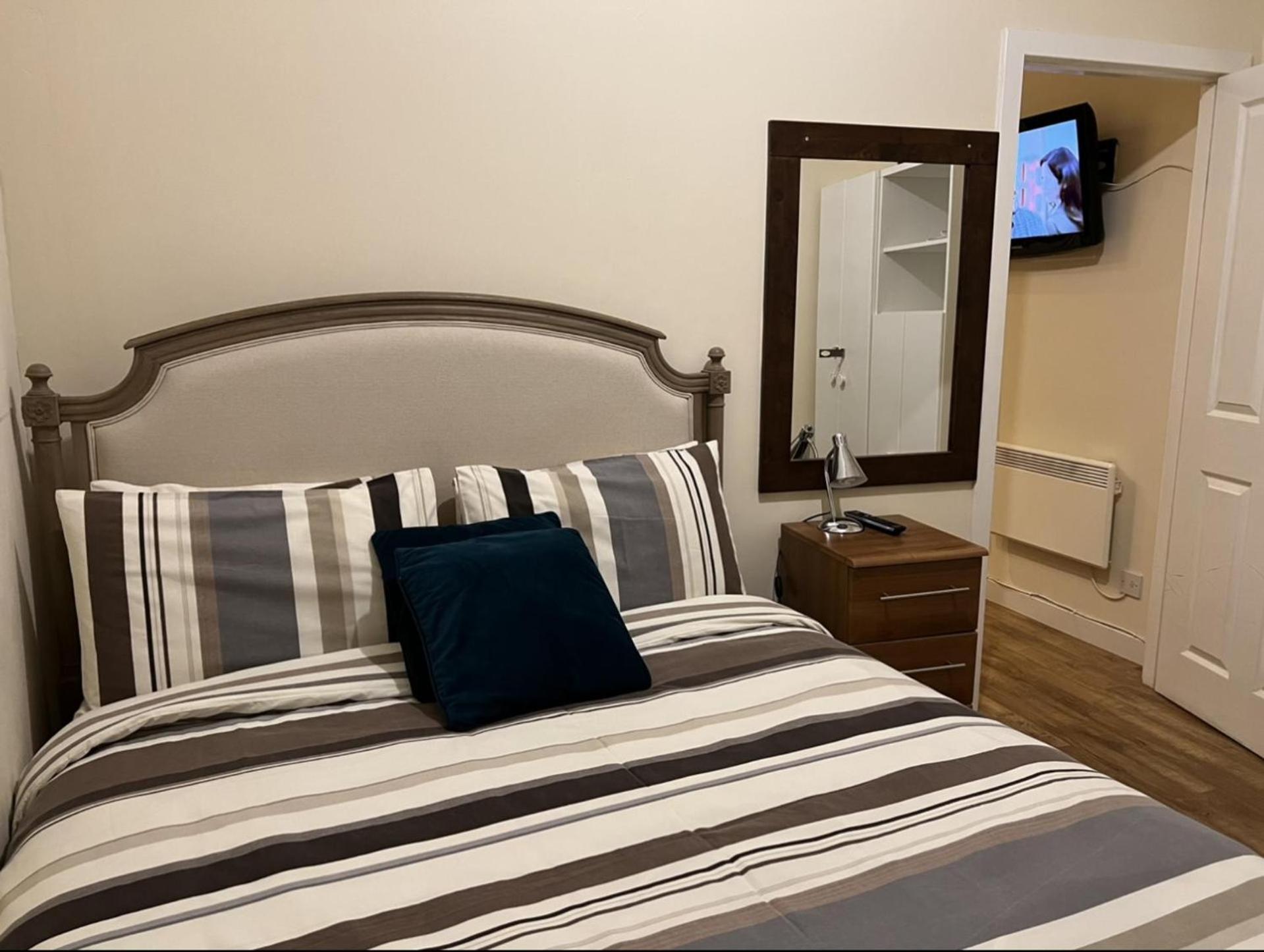 Aberdeen Stay Central 2-Bedrooms Apt-No Party Exterior photo